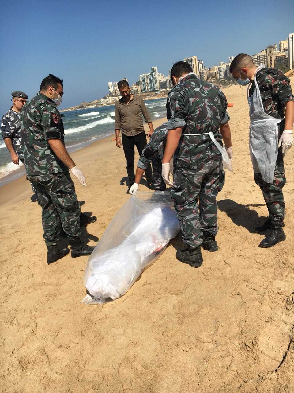 بالصور / &quot;ابراهيم&quot; ابن الـ 26 عاماً.. جثّة على شاطئ الرّملة البيضاء! 