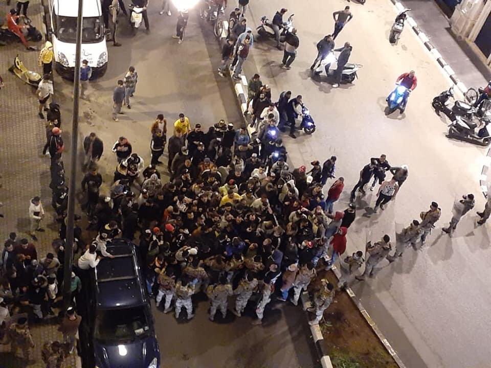 بالفيديو/ في زمن الكورونا...مسيرة حاشدة في طرابلس احتجاجا على الوضع المعيشي والجيش يتدخل