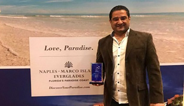 اللبناني نبيل باسيل الذي ساعد مئات الأشخاص خلال إعصار &quot;إيرما&quot; في فلوريدا وفتح مطعمه لمساعدة المشردين ينال جائزة إنسانية تقديراً لجهوده