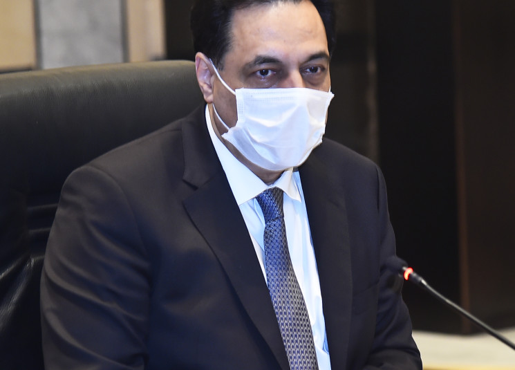 مصادر من السراي لـ&quot;الجمهورية&quot;: الرئيس دياب لن يتراجع أمام الهجومات المتتالية على الحكومة...وهجوم المعارضة عليها ينطلق من خلفية &quot;قم لأقعد مكانك&quot;