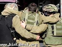 مقتل ضابط إسرائيلي وإصابة عشرة جنود في عدة عمليات