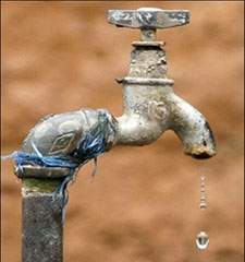 أزمة مياه خانقة تعيشها ميس الجبل الحدودية