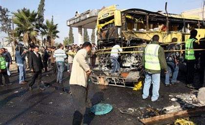 6 ضحايا على الاقل بانفجار في حافلة في منطقة السيدة زينب (ع) بدمشق 