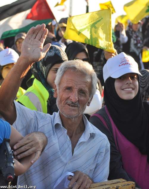 حزب الله احيا يوم القدس العالمي باحتفال حاشد اقامه في مارون الراس الحدودية 