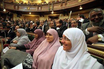 جلسة تاريخية للبرلمان المصري: مقاعد التشريع بأيدي الإسلاميين 