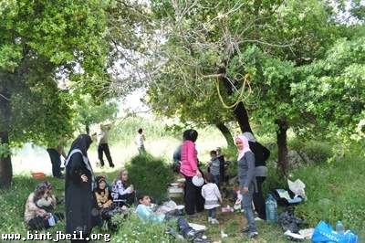 عطلة نهاية الاسبوع في بنت جبيل: فسحة ربيعية دافئة في الاحراش و تحت الفلاء