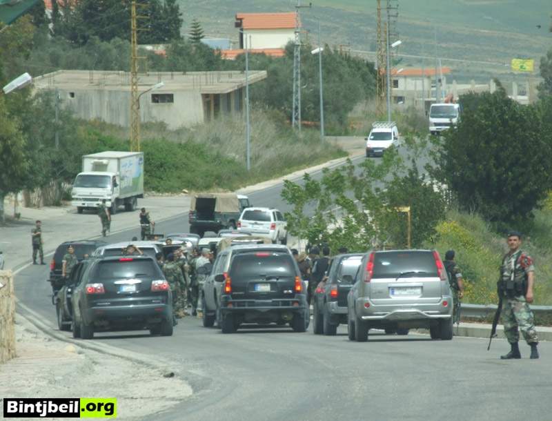 قائد المنطقة الوسطى في الجيش الأميركي يجول على الخط الأزرق 