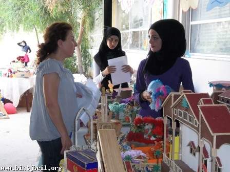 نشاط و امتحانات في مدرسة بنت جبيل الفنية