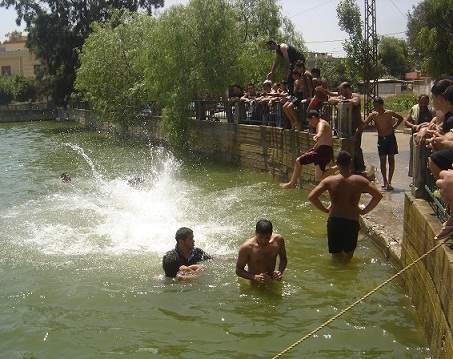  بركة شقراء.. منفذ الاهالي الوحيد في زمن الغلاء 