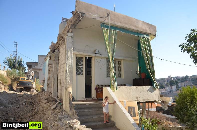 منزل في بنت جبيل مهدد بالانهيار 