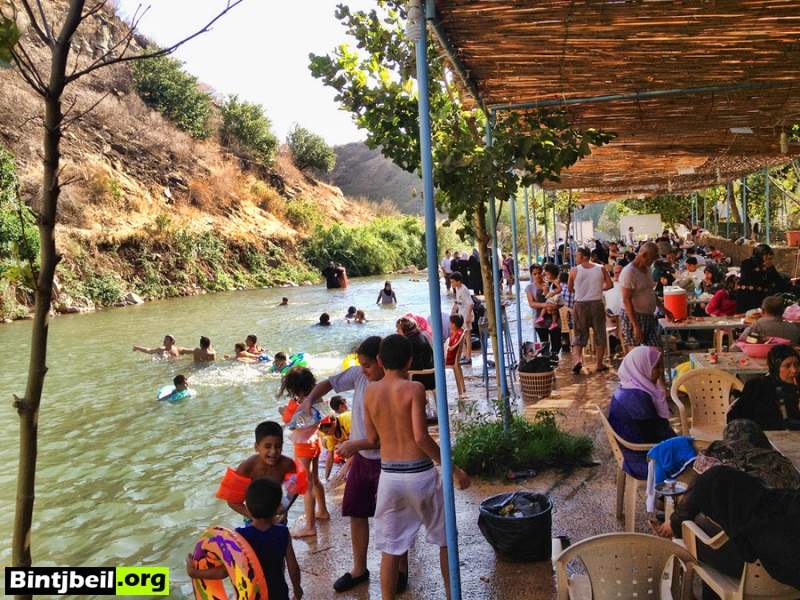 قبيل رمضان وبسبب موجة الحر ..الانهار و المنتزهات تغص بالجنوبيين 