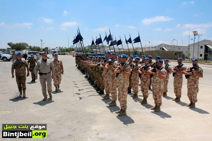 وزير الدفاع السلوفيني يتفقد وحدة بلاده في الجنوب .