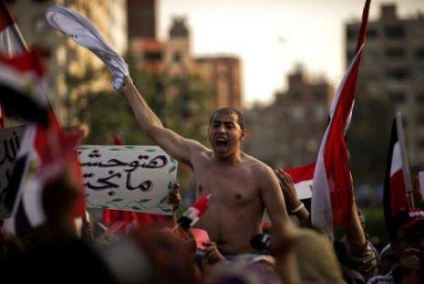 مرسي يتحدى مصر: سأحفظ الشرعية بدمي
