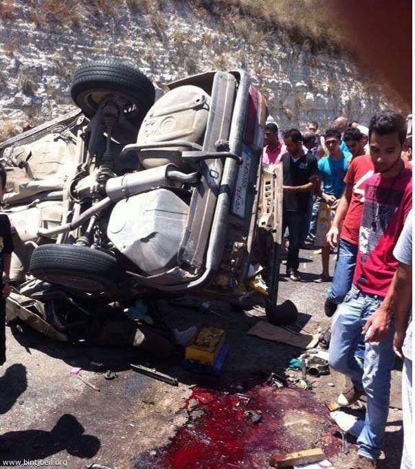 مقتل 5 اشخاص و فقدان طفل في حادث سير ماساوي مروع على طريق عام وادي جيلو البازورية 