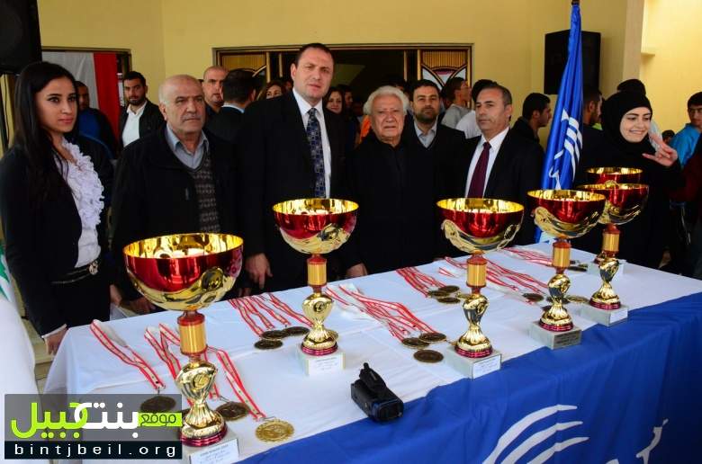 بالصور / جامعة الروح القدس - الكسليك فرع رميش احتفلت بالاستقلال 