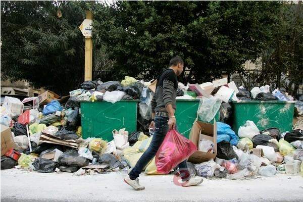 أزمة نفايات النبطية باقية