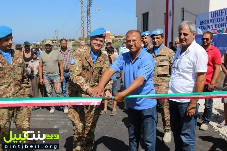 اليونيفيل الايطالية تدشن طريقا في بلدة الضهيرة الحدودية  