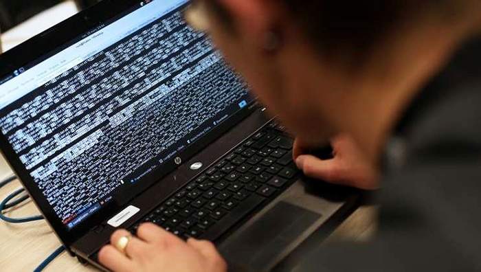 احذر مجرمي الإنترنت والروابط الإلكترونية القصيرة