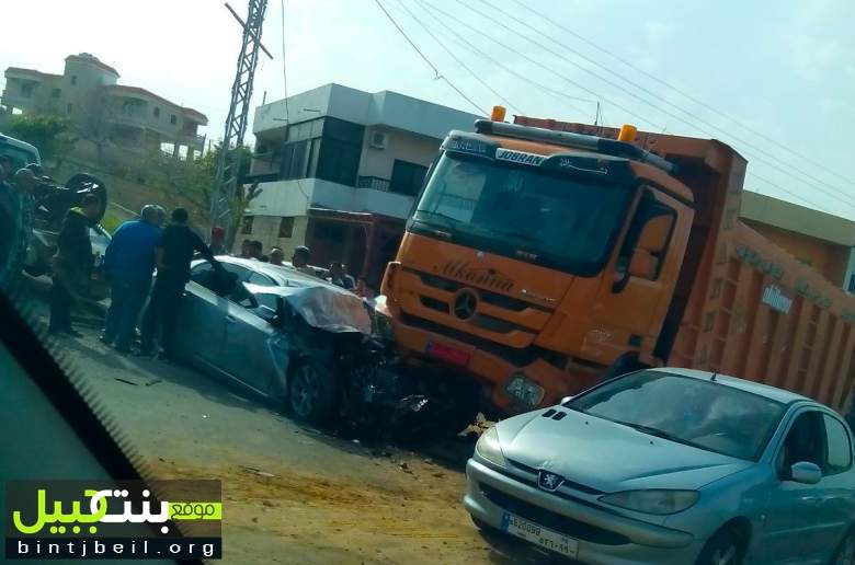 بالصور / حادث سير مروع على طريق عين بعال يسقط جرحى 