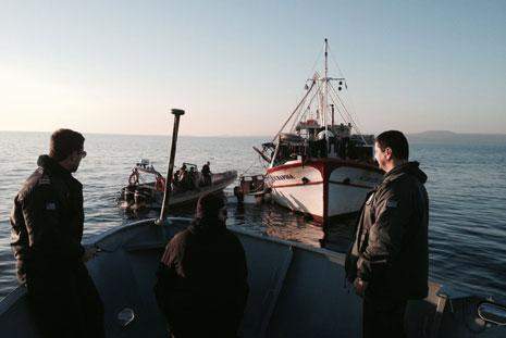 سفينة &laquo;أسلحة الصيد&raquo; التركية: بنادق حربية ومواد متفجرة