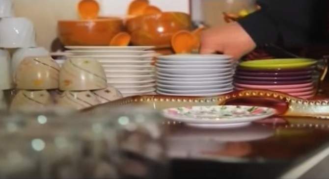 بالفيديو: في لبنان.. مقهى يمنع دخول الرجال