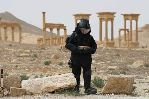 الجيش الروسي يعلن نزع الألغام بالكامل من موقع تدمر الاثري في سوريا