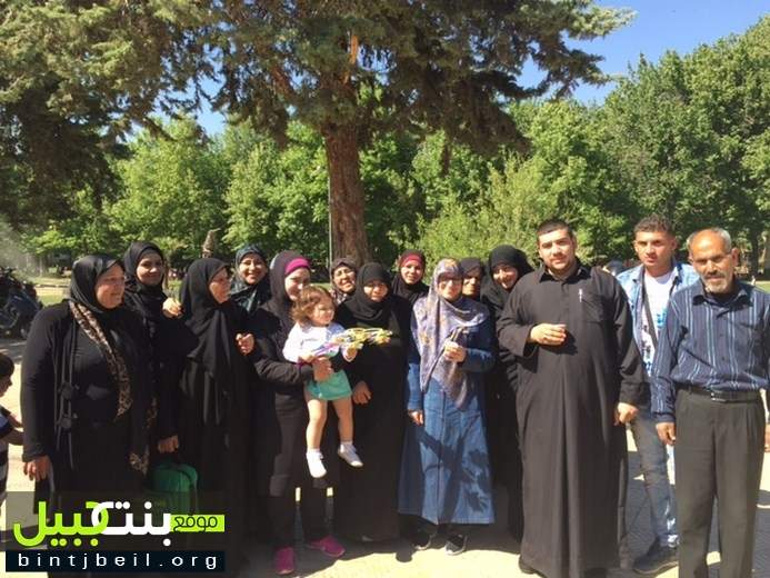 رحلة مجموعة من أهالي مدينة بنت جبيل الى المقامات الدينية في بعلبك 
