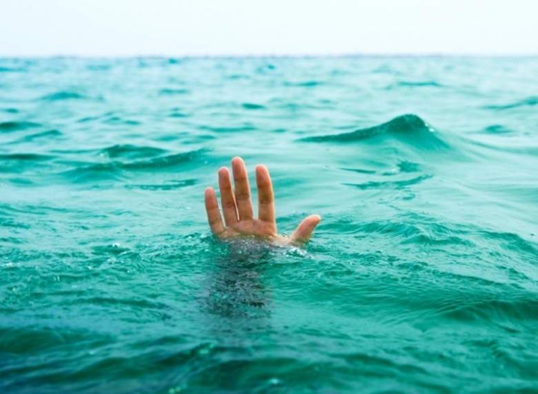 بالصور / غرق مواطن في نهر بسري اثناء التقاطه الصور