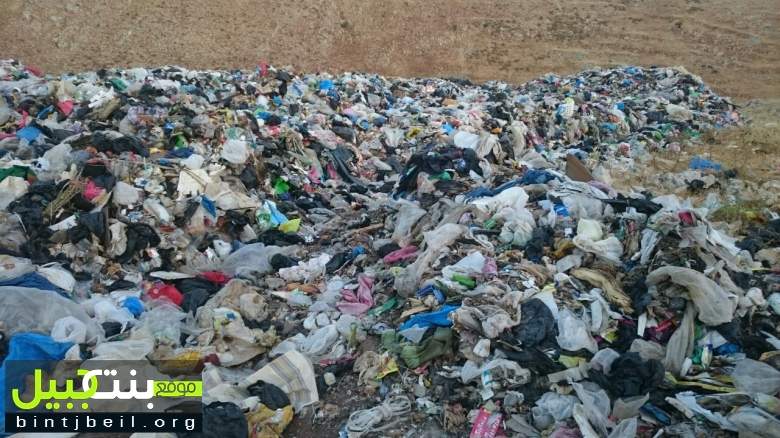 بالصور / نفايات خطرة في محمية وادي الحجير