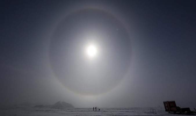 ثقب الأوزون فوق القطب الجنوبي يبدأ الالتئام