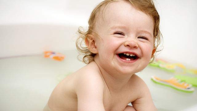 البيئة الصاخبة تصعّب تعلّم الكلام لدى الأطفال