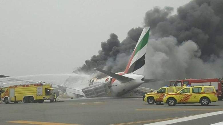 تفاصيل الهبوط الإضطراري للطائرة الإماراتية في مطار دبي