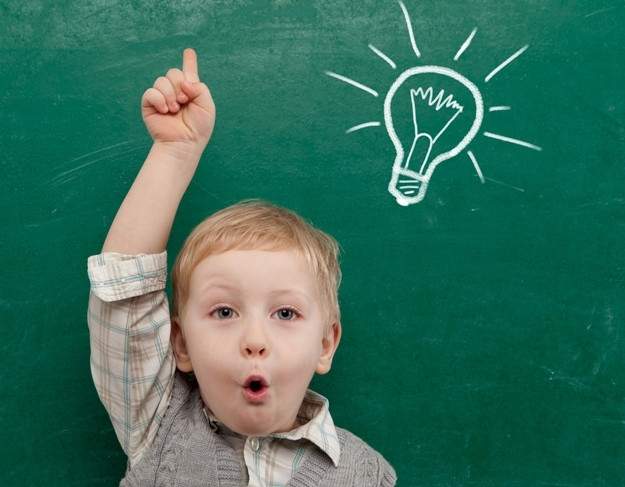 15 علامة تقول لك إن طفلك موهوب!