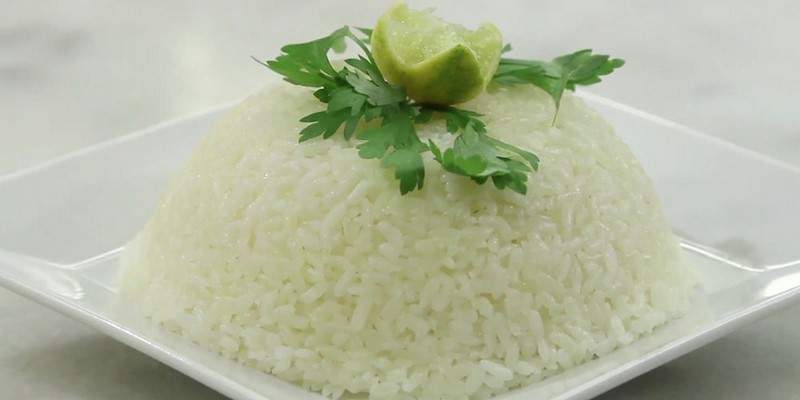 لهذا السبب.. لا يجب التوقف عن تناول الأرز الأبيض