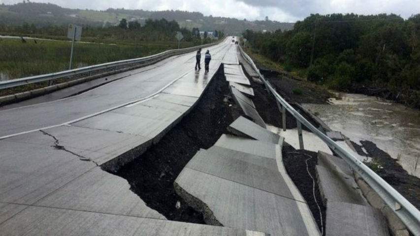 زلزال بقوة 7,7 درجات يضرب تشيلي وانذار بوقوع تسونامي في بعض المناطق