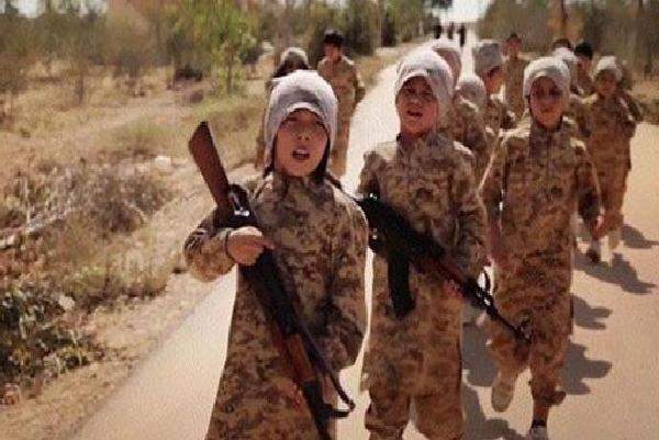 داعش يجبر أطفالاً وذوي الحاجات الخاصة على تنفيذ عمليات انتحارية
