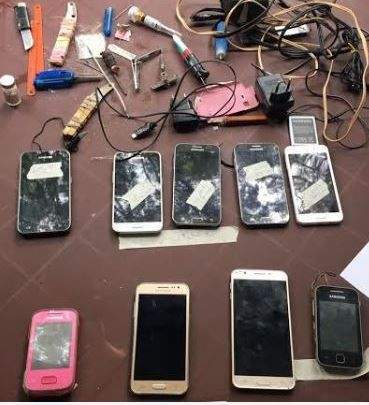 قوى الامن: ضبط 9 هواتف خلوية في سجن القبة