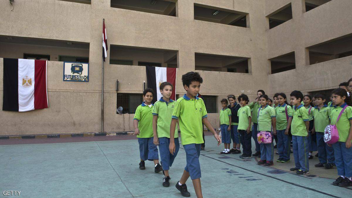 مصر.. التسمم يوقف وجبات المدارس والقبض على &quot;مورد&quot;