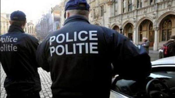 العثور على سكاكين وأسلحة اخرى في سيارة الشخص المعتقل في بلجيكا