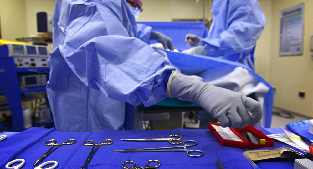 عربي نال المرتبة الأولى بالجراحة الروبوتية في ألمانيا...و هذا ما يسعى إليه