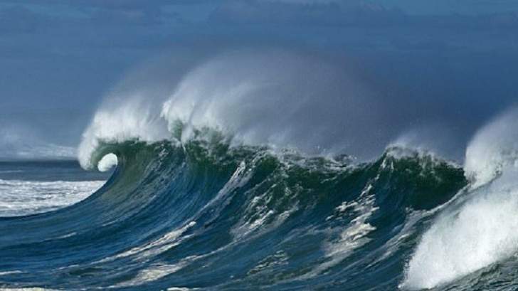 تحذير من تسونامي مدمر قد يضرب سواحل إسبانيا والبرتغال قد ويقتل ما لا يقل عن 1200 شخص