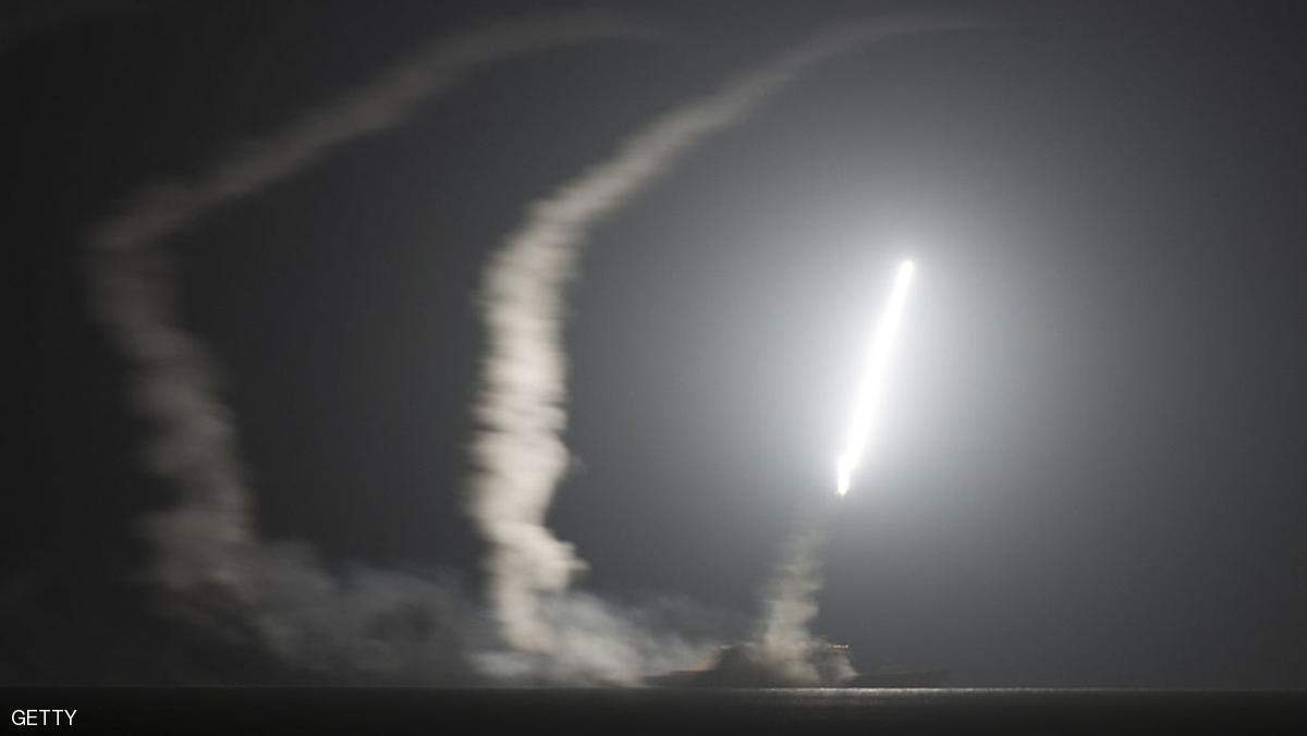 أنباء أولية تتحدث عن سقوط صواريخ أميركية على مطار الشعيرات العسكري قرب حمص