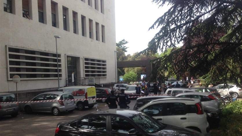 وسائل إعلام إيطالية: انفجار روما قد يكون ناجما عن طرد مفخخ