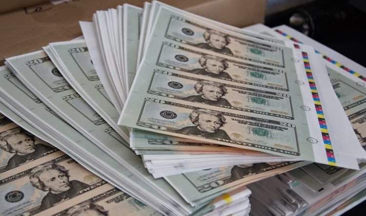 توقيف لبناني بحوزته 19,800 دولار مزوّرة