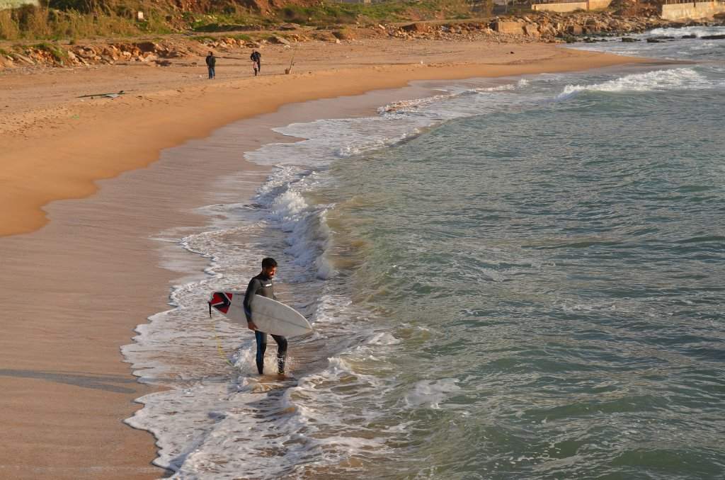  إحذروا السباحة في الشواطئ اللبنانية.. نتائج المختبر غير جيدة والبكتيريا تجاوزت الحدود