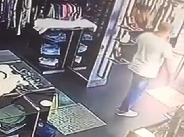 بالفيديو..احتيال وسرقة في نيو جديدة: زوجة وهمية أوقعت الموّظفة بالفخّ!