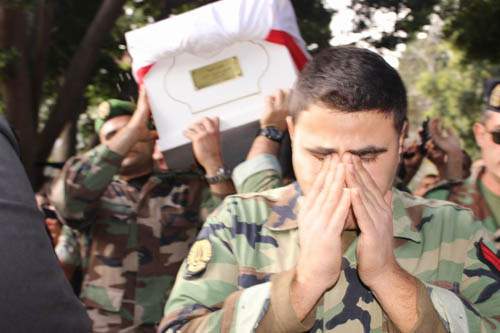 أهالي شهداء الجيش اللبناني يدعون للتظاهر بالتزامن مع المظاهرة التي دعا اليها السوريون