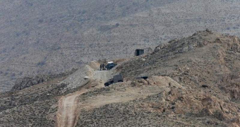  الجيش اللبناني منذ الساعة الخامسة يستهداف مواقع داعش في جرود القاع ورأس بعلبك بالمدفعية الثقيلة