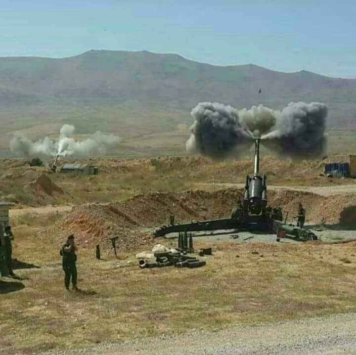 الجيش اللبناني يدك مواقع داعش بعنف في رأس بعلبك.. ومعلومات عن غارات روسية على مواقع ارهابية في جرود رأس بعلبك 