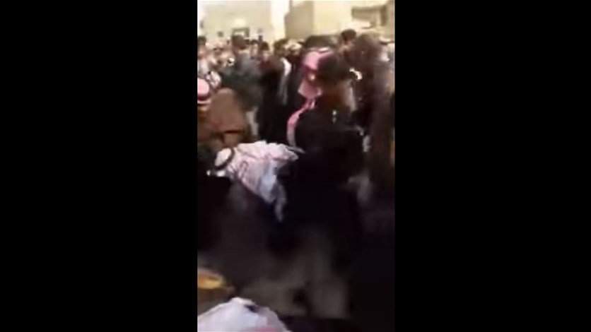 بالفيديو/ حفل زفاف يتحوّل الى مأساة... قتلى وجرحى نتيجة إطلاق النار ابتهاجاً!